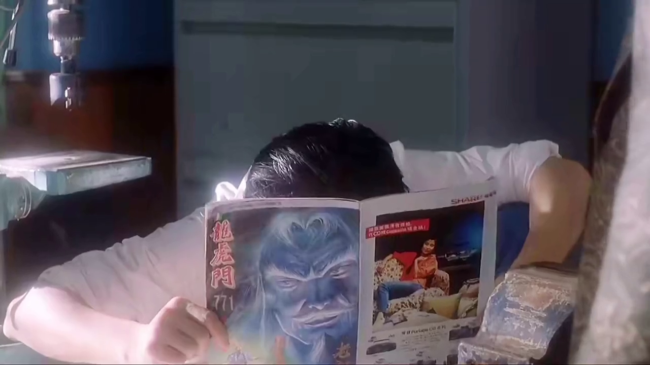 重温经典喜剧电影，欢乐时光里的爱与陪伴的温馨