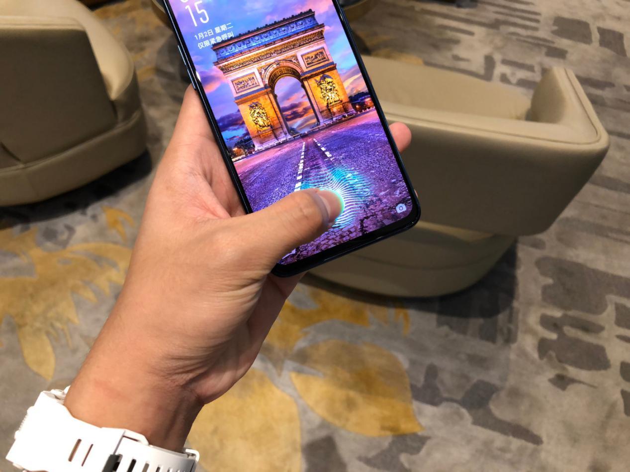 OPPO R7最新系统升级揭秘，小巷科技魔法与特色小店探秘